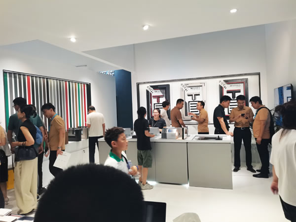 维朗迪迪门窗×FBC展×平台：云直播选大商，相约门窗“实力派”！